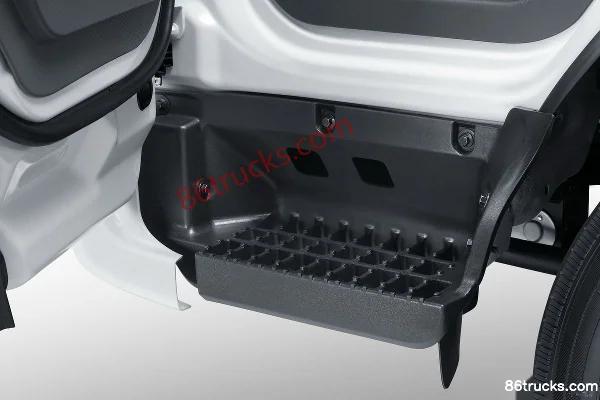 JAC Dewos Q8 170hp 4X2(6 wheels) 5.48m Crew Cab Van Cargo Truck (China VI) (1) | 86Trucks