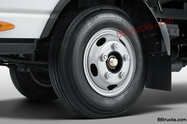 JAC Dewos Q8 170hp 4X2(6 wheels) 5.48m Crew Cab Van Cargo Truck (China VI) Chassis (1) | 86Trucks