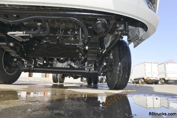 Foton Xiangling M2 Luxe 1.6L 122 ch 4X2(6 roues) essence 3,3 m cabine avancée fourgon à toit ouvrant micro camion Châssis (3) | 86Trucks