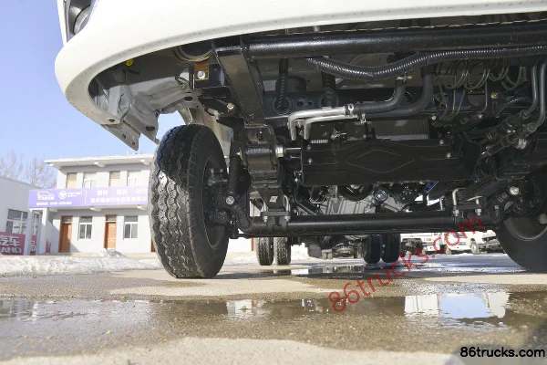 Foton Xiangling M2 Luxe 1.6L 122 ch 4X2(6 roues) essence 3,3 m cabine avancée fourgon à toit ouvrant micro camion Châssis (2) | 86Trucks