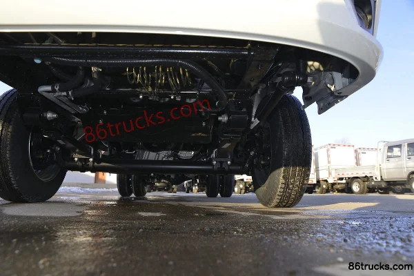 Foton Xiangling M1 Comfort 1.6L 122hp 4X2(6 wheels) Gasoline 2.55m Double Row Flatbed Mini Truck Chassis (3) | 86Trucks