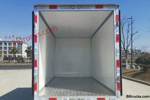 Guotai Automobile EX30 2.7T 2.935m single-row pure electric box mini truck 43.2kWh 4X2(6 wheels) Chassis (1) | 86Trucks