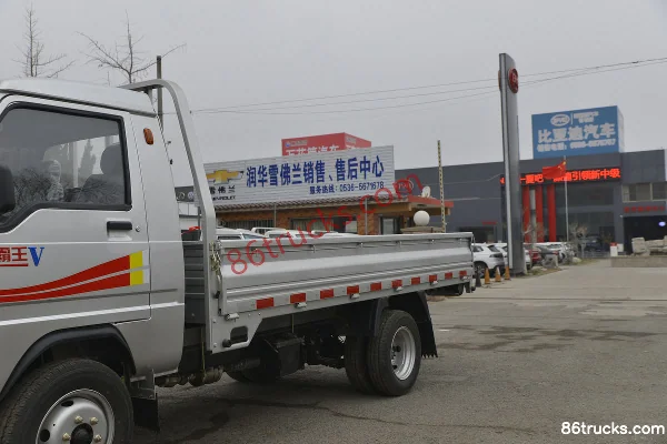 Dongfeng Xiaobawang V 1.3L 87 ch 4X2(6 roues) micro camion plateau à ridelles simple cabine 3,3 m Carrosserie (1) | 86Trucks
