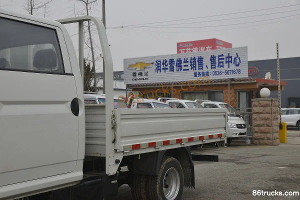Dongfeng Xiaobawang W17 1.5L 113hp 4X2(6 wheels) 2.7m Double Row Flatbed Light Truck (China VI) Body (1) | 86Trucks