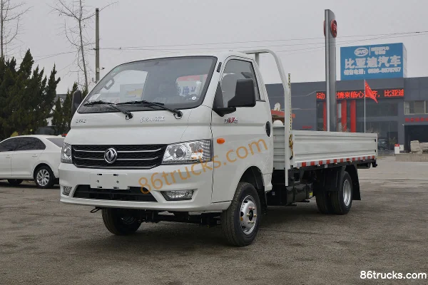 Dongfeng Xiaobawang W17 1.5L 113hp 4X2(6 wheels) 3.92m single-row flatbed light truck (China VI) Exterior (3) | 86Trucks