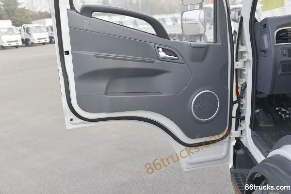 JAC Shuailing E Medium 132 ch 4X2(6 roues) 4,235 m camion plateau à ridelles cabine simple (2) | 86Trucks