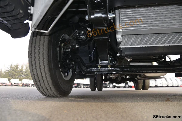 JAC Shuailing E Medium Body 132 hp 4X2(6 wheels) 4.15m Single Row Van Light Truck Chassis (2) | 86Trucks