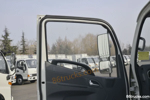 JAC Shuailing E Medium Body 152 hp 4X2(6 wheels) 3.905m semi-cab flatbed truck (2) | 86Trucks