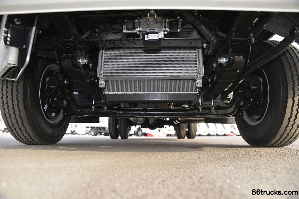 JAC Shuailing E Medium Body 152 hp 4X2(6 wheels) 3.905m semi-cab flatbed truck Chassis (1) | 86Trucks