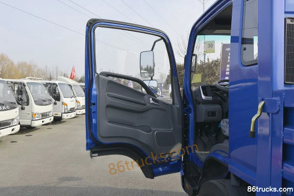 JAC Shuailing Q7 Comfort Edition 160 hp 4X2(6 wheels) 5.175m single row flatbed cargo truck (China VI) Cab (1) | 86Trucks