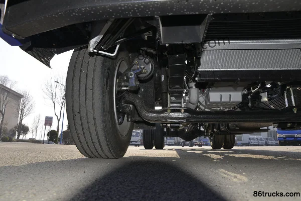 JAC Shuailing Q7 Comfort Edition 160hp 4X2(6 wheels) 4.845m Semi-row Cage Cargo Truck (China VI) Chassis (2) | 86Trucks