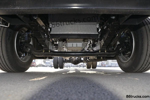 JAC Shuailing Q7 Comfort Edition 160hp 4X2(6 wheels) 4.845m Semi-row Cage Cargo Truck (China VI) Chassis (1) | 86Trucks