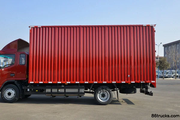 JAC Shuailing Q7 154 hp 4X2(6 wheels) 4.845m semi-row box light truck Body (2) | 86Trucks