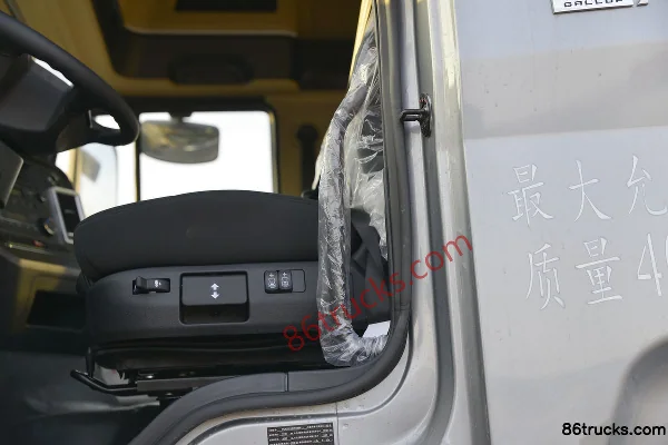 JAC Gallop A5W III Heavy Truck Standard Load Edition 510hp 6X4(10 wheels) Tractor Truck Cab (3) | 86Trucks
