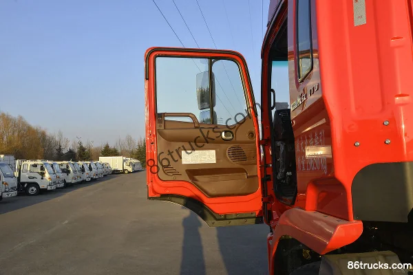 JAC Gallop K5L Heavy Truck Classic Edition 260 hp 4X2(6 wheels) Tractor Truck Cab (1) | 86Trucks