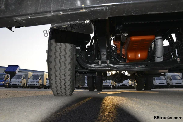 JAC Gallop K5L Heavy Truck Classic Edition 260 hp 4X2(6 wheels) Tractor Truck Chassis (2) | 86Trucks