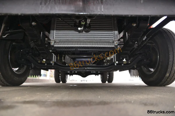 Sinotruk HOWO série Wang 160 ch 4X2(6 roues) camion léger à ridelles 4,15 m cabine simple (8 vitesses) Châssis (1) | 86Trucks