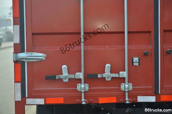 Sinotruk HOWO Tongsheng 130 ch 4X2(6 roues) 4,15 m camion fourgon à cabine simple Carrosserie (3) | 86Trucks