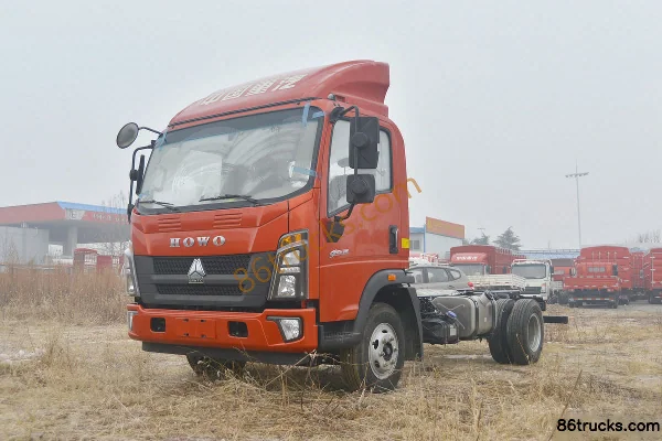 Sinotruk HOWO Tongshuai 160 hp 4X2(6 wheels) 4.165m Single Row Flatbed Light Truck (8-speed) Exterior (3) | 86Trucks