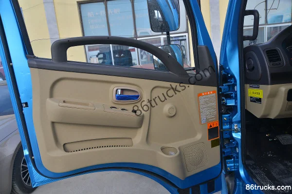 Feidi A3 Series 130 hp 4X2(6 wheels) 4.17m Single Row Flatbed Light Truck (Isuzu) Cab (1) | 86Trucks