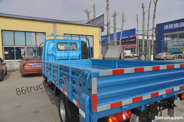 Feidi A3 Series 130 hp 4X2(6 wheels) 4.17m Single Row Flatbed Light Truck (Isuzu) Body (2) | 86Trucks