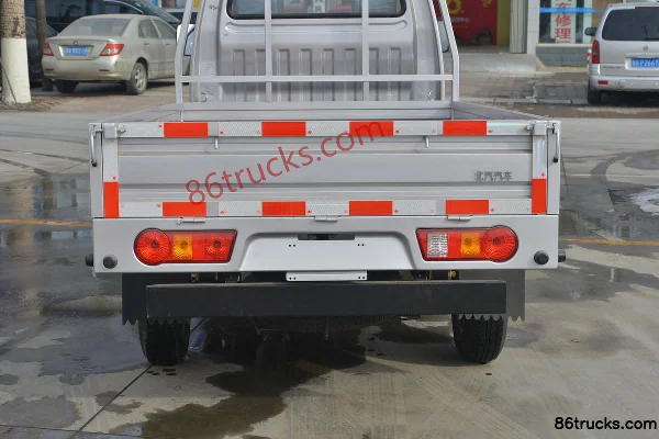 Beiqi Heibao Xingyun G5 1.5L 116 hp 4X2(6 wheels) Gasoline 2.7m Single Row Flatbed Mini Truck (China VI) Body (3) | 86Trucks
