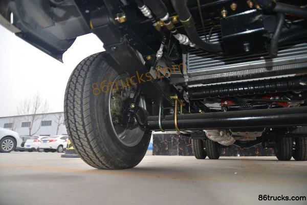 Beiqi Heibao H7 88 hp 4X2(6 wheels) 2.595m double-row flatbed truck Chassis (2) | 86Trucks