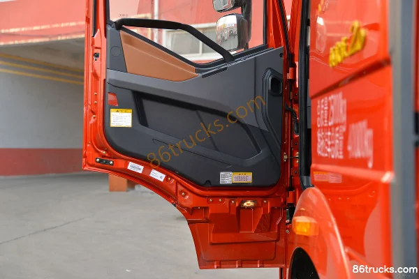 FAW Jiefang New J6P Heavy Truck Pilot Edition 2.0 550 hp 6X4(10 wheels) AMT Automatic Tractor Truck Cab (2) | 86Trucks