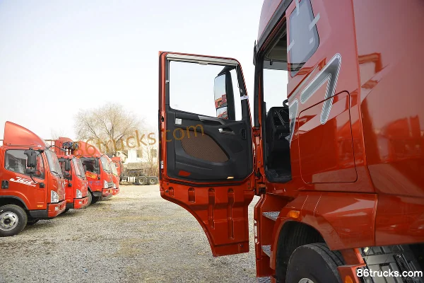 FAW Jiefang J7 Heavy Truck 550 hp 6X4(10 wheels) AMT Automatic Tractor Truck (Red) Cab (1) | 86Trucks