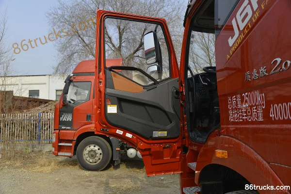FAW Jiefang Nouveau J6P Poids lourd Version Qualité 2.0 460 ch 6X4(10 roues) tracteur routier Cabine (1) | 86Trucks