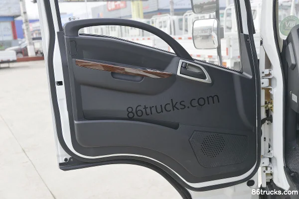 Dayun Xin Aopuli Zhongti 110 ch 4X2(6 roues) 3,85 m camion plateau à ridelles cabine demi-avancée (2) | 86Trucks