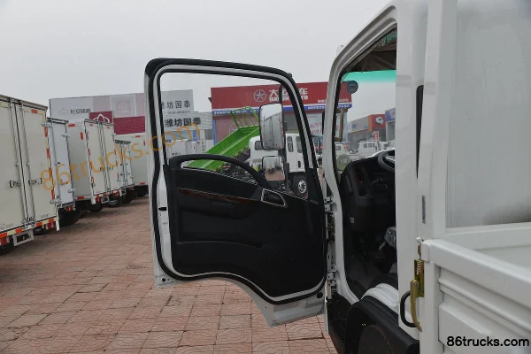 Dayun New Opuli 115 hp 4X2(6 wheels) 4.18m single-row flatbed light truck Cab (1) | 86Trucks