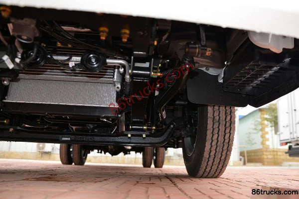 Dayun New Opuli 115 hp 4X2(6 wheels) 4.18m single-row flatbed light truck Chassis (3) | 86Trucks