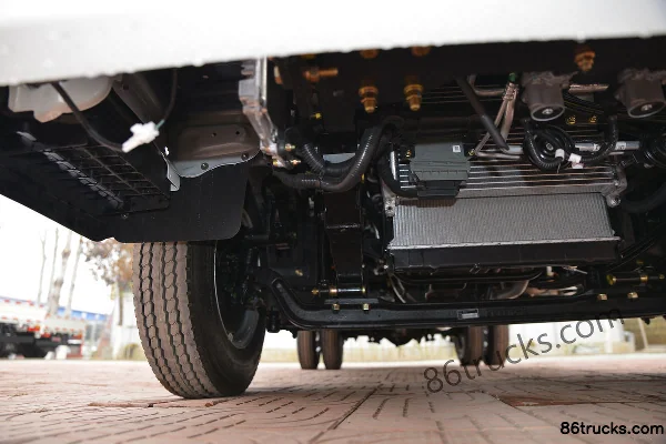 Dayun New Opuli 115 hp 4X2(6 wheels) 4.18m single-row flatbed light truck Chassis (2) | 86Trucks