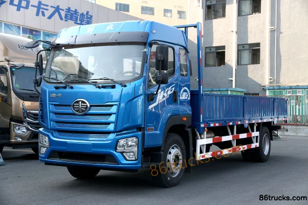 FAW Jiefang Qingdao JK6 Medium Truck 220 hp 4X2(6 wheels) 6.8m Flatbed Cargo Truck Exterior (3) | 86Trucks