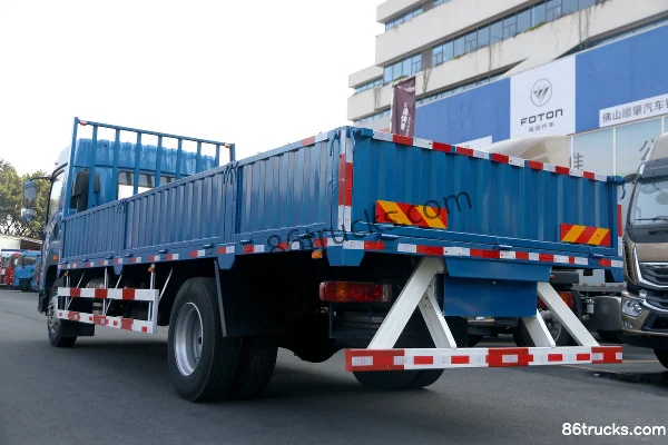 FAW Jiefang Qingdao JK6 Medium Truck 220 hp 4X2(6 wheels) 6.8m Flatbed Cargo Truck Body (3) | 86Trucks