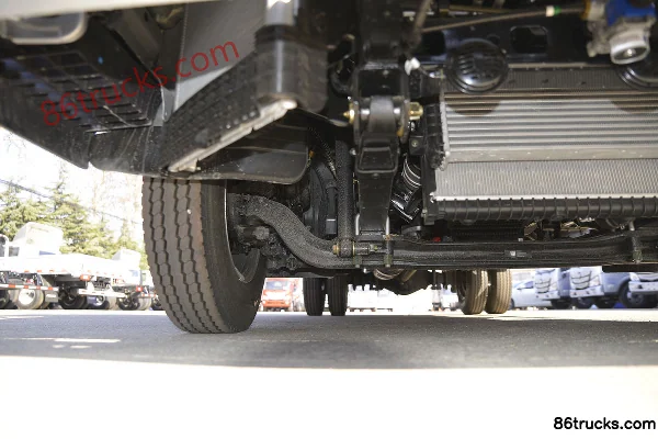 Foton Aumark S1 série 150 ch 4X2(6 roues) 3,83 m camion léger plateau cabine avancée Châssis (2) | 86Trucks