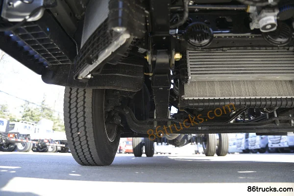 Foton Aumark S1 version légère 122 ch 4X2(6 roues) 4.17m camion fourgon à claire-voie cabine simple Châssis (2) | 86Trucks