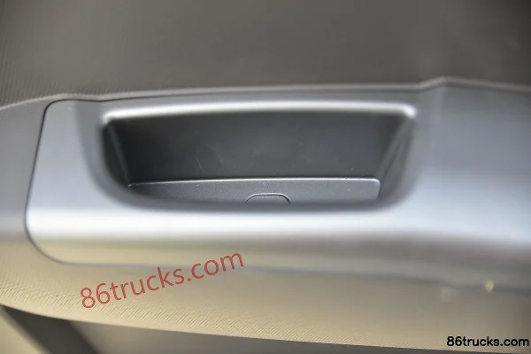 Foton Aumark S1 Series 156 hp 4X2(6 wheels) 4.14 m Single Row Van Light Truck (China VI) Cab (2) | 86Trucks