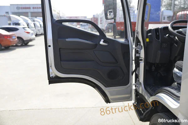 Foton Aumark S1 Series 131 hp 4X2(6 wheels) 4.17m Single Row Flatbed Light Truck (WLY) (China VI) Cab (2) | 86Trucks