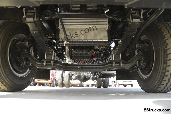 Foton Aumark S3 Express Value Edition 200hp 4X2(6 wheels) 5.8m Semi-Cab Van Truck Chassis (1) | 86Trucks