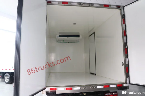 Hyundai Commercial Vehicle Shengtu 150 hp 4X2(6 wheels) 4.05 m automatic refrigerated truck (China VI) Body (1) | 86Trucks