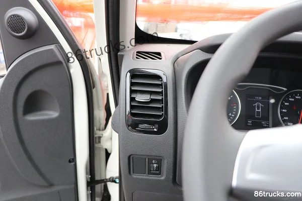 JAC Kaida X6 1.8L 130hp 4X2(6 wheels) 3.5m Single Row Flatbed Mini Truck (China VI) Cab (3) | 86Trucks