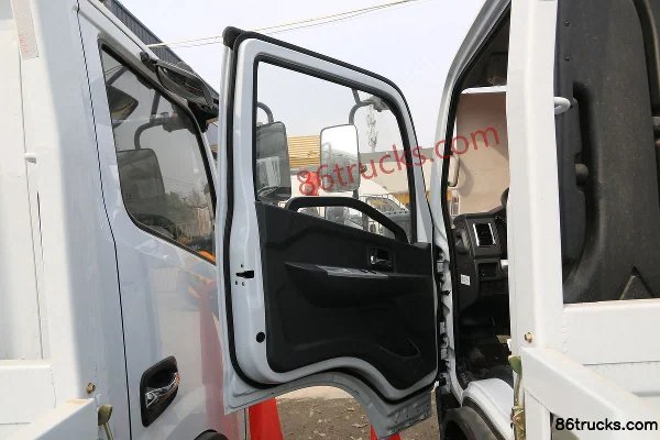 Dongfeng Kaipute K5-S Zhiyue Edition 120hp 4X2(6 wheels) 3.8m Single Row Flatbed Light Truck (China VI) Cab (1) | 86Trucks