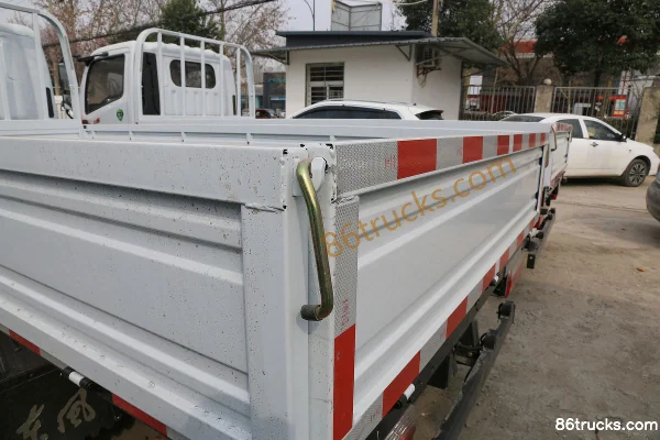 Dongfeng Kaipute K5-S Zhiyue Edition 120hp 4X2(6 wheels) 3.8m Single Row Flatbed Light Truck (China VI) Body (3) | 86Trucks