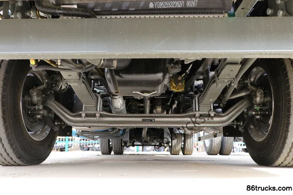 Sinotruk HOWO N5G medium truck 240hp 4X2(6 wheels) refrigerated truck (Hongchang Tianma) Chassis (1) | 86Trucks