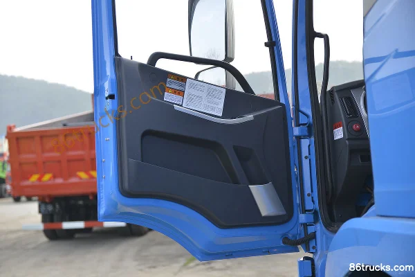Dayun Fengchi 240hp 4X2(6 wheels) 5m Dump Truck Cab (2) | 86Trucks