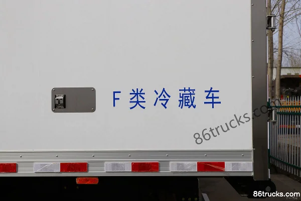 FAW Jiefang J6L Medium Truck 2020 Model Leading Edition 220hp 4X2(6 wheels) Refrigerated Truck (Hongchang Tianma) Chassis (1) | 86Trucks
