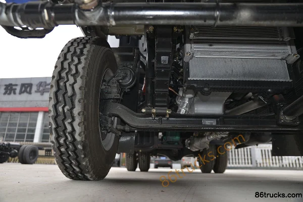Dongfeng F5 165hp 4X2(6 wheels) green sprinkler truck (Yandi brand) Chassis (2) | 86Trucks