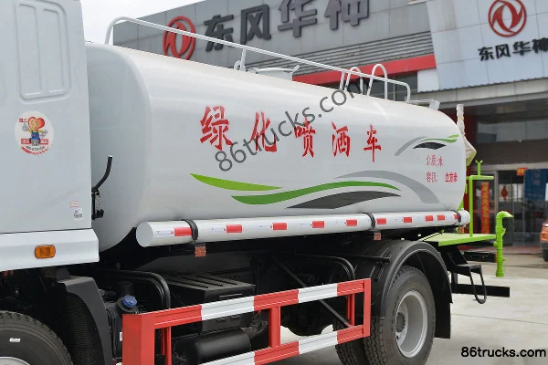Dongfeng F5 165hp 4X2(6 wheels) green sprinkler truck (Yandi brand) Body (1) | 86Trucks
